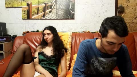 Snapshot of make_me_feel chatting on 12.21.25 Lena Ian online show from 12.21.25