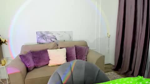 makeyouehappy online show from 11.27.25