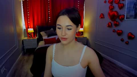 Snapshot of makeyouehappy chatting on 02.15.26 makeyouehappy online show from 02.15.26