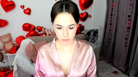 Snapshot of makeyouehappy chatting on 02.18.26 makeyouehappy online show from 02.18.26