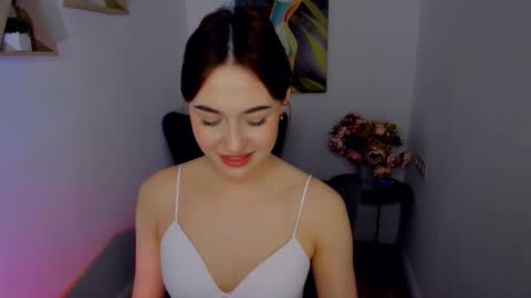 Snapshot of makeyouehappy chatting on 03.16.26 makeyouehappy online show from 03.16.26