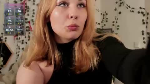 Snapshot of makima_lee chatting on 06.18.26 Makima online show from 06.18.26