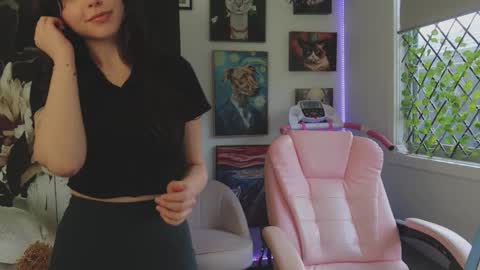 Snapshot of makiyahbelle2 chatting on 09.18.25 MakiyahBelle online show from 09.18.25