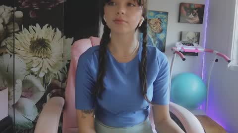 Snapshot of makiyahbelle2 chatting on 04.15.26 MakiyahBelle online show from 04.15.26