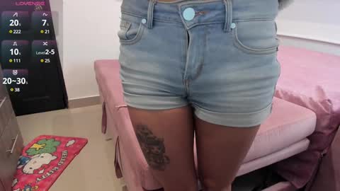 Snapshot of mal_norma chatting on 02.11.25 Mal Norma online show from 02.11.25