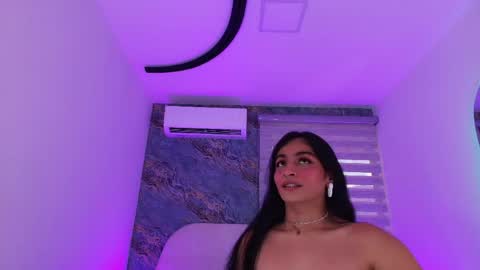 Snapshot of malaia_thompson_ chatting on 04.19.26 malaia thompson online show from 04.19.26