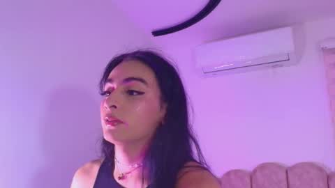 Snapshot of malaia_thompson_ chatting on 05.21.26 malaia thompson online show from 05.21.26