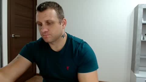 malchyshka online show from 10.14.25