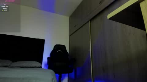 Snapshot of male_pussy chatting on 04.26.26 ADAM online show from 04.26.26