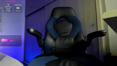 Snapshot of male_pussy chatting on 05.30.26 ADAM online show from 05.30.26