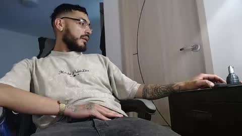Snapshot of malek_xarx chatting on 06.06.26 malek_xarx online show from 06.06.26