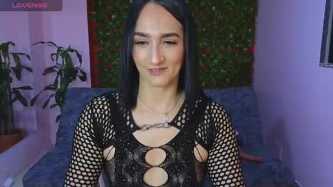 Snapshot of malen_fitnessmilf chatting on 05.13.26 malen_fitnessmilf online show from 05.13.26