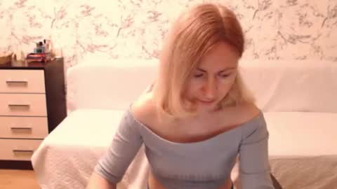 Snapshot of malenamila chatting on 06.18.26 Malena online show from 06.18.26
