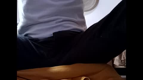 Snapshot of malenchanted chatting on 11.13.25 malenchanted online show from 11.13.25