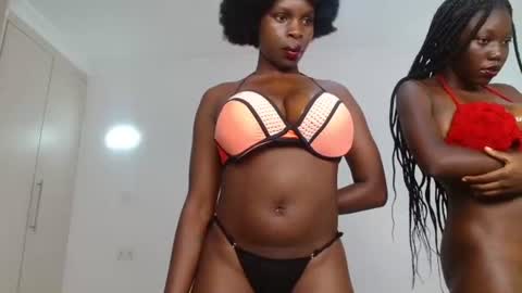 Snapshot of malia_baby chatting on 06.28.26 malia online show from 06.28.26