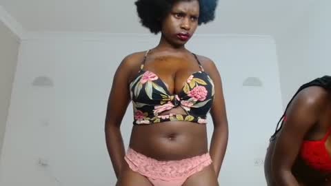 Snapshot of malia_baby chatting on 06.29.26 malia online show from 06.29.26