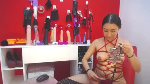 Snapshot of malibu303av chatting on 12.11.24 vanellope online show from 12.11.24