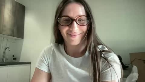 Snapshot of malina568708 chatting on 04.23.26 malina568708 online show from 04.23.26