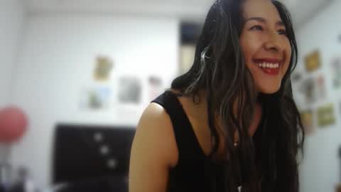 Snapshot of malishka_fox chatting on 11.16.25 Malishka online show from 11.16.25