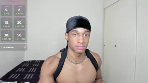 Snapshot of malkongarcia chatting on 12.15.24 malkongarcia online show from 12.15.24