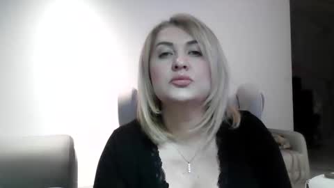 malorine online show from 12.18.25