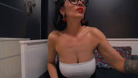 Snapshot of mamasitasexy79 chatting on 03.15.26 ioana love online show from 03.15.26