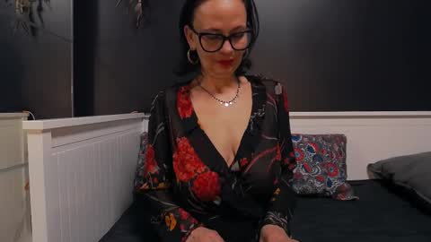 Snapshot of mamasitasexy79 chatting on 03.22.26 ioana love online show from 03.22.26
