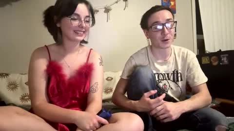 Snapshot of mamiclouds chatting on 02.28.25 MamiCloudz online show from 02.28.25
