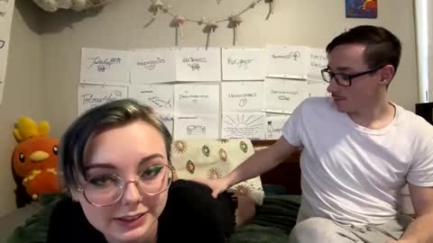 Snapshot of mamiclouds chatting on 03.09.25 MamiCloudz online show from 03.09.25