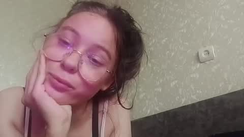 Mia online show from 08.05.26