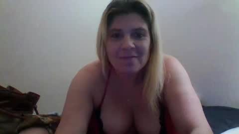 Snapshot of mandilube39 chatting on 12.21.24 mindy22 online show from 12.21.24