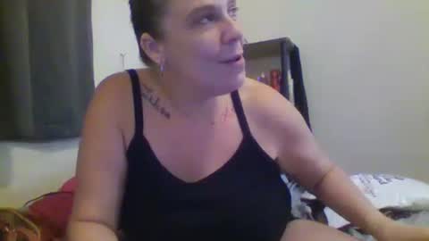 Snapshot of mandilube39 chatting on 10.06.25 mindy22 online show from 10.06.25
