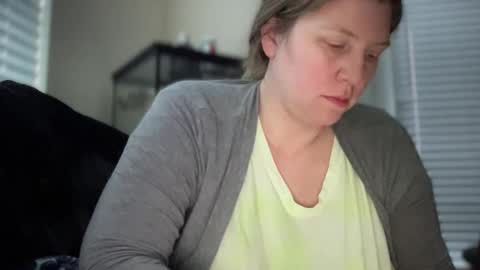 Snapshot of mandy_dancer18 chatting on 01.04.25 Mandy online show from 01.04.25