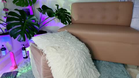 Snapshot of mandy_l33_ chatting on 01.22.25 mandy_l33_ online show from 01.22.25