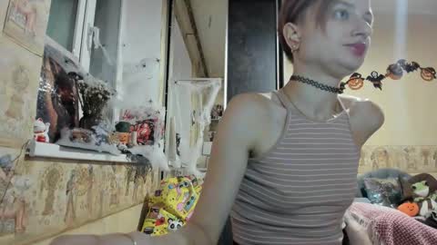 Snapshot of mandyshine chatting on 10.07.25 Mandy online show from 10.07.25