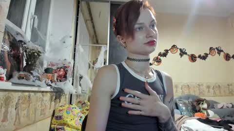 Snapshot of mandyshine chatting on 10.17.25 Mandy online show from 10.17.25