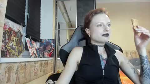 Snapshot of mandyshine chatting on 07.26.26 Mandy online show from 07.26.26
