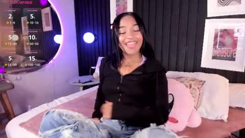 manelyk_evanss online show from 06.25.26