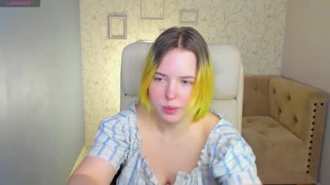 manic_pixie_ online show from 02.02.25