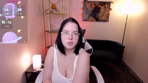 manic_pixie_ online show from 10.29.25