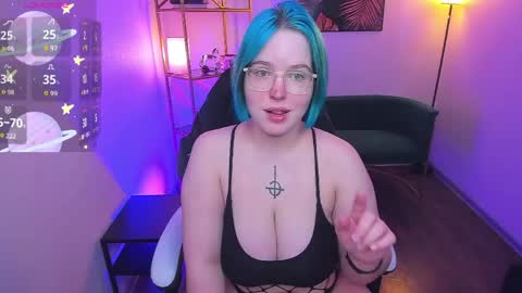 manic_pixie_ online show from 05.20.26