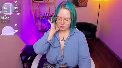 manic_pixie_ online show from 06.11.26