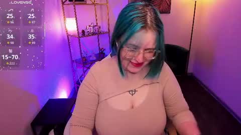 manic_pixie_ online show from 06.16.26
