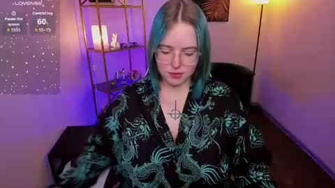 manic_pixie_ online show from 07.31.26