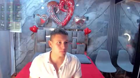 Snapshot of manson_and_zoe chatting on 02.15.26 Manson and Zoe online show from 02.15.26