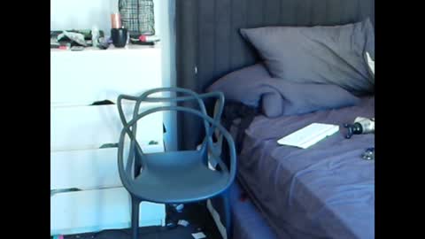 Snapshot of mantis011 chatting on 01.14.25 ausie baby online show from 01.14.25