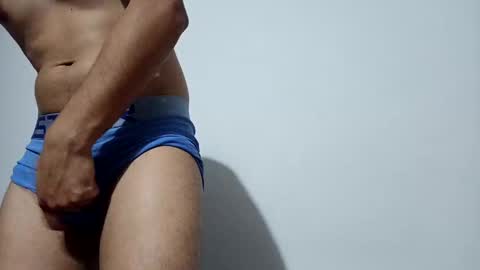 Snapshot of manucurve chatting on 09.17.25 manucurve online show from 09.17.25