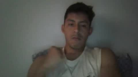 Snapshot of manucurve chatting on 10.03.25 manucurve online show from 10.03.25