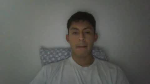 Snapshot of manucurve chatting on 10.05.25 manucurve online show from 10.05.25