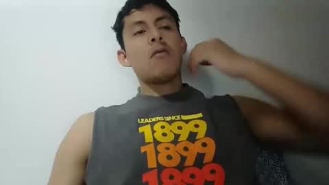 Snapshot of manucurve chatting on 10.13.25 manucurve online show from 10.13.25